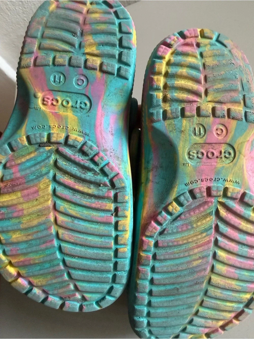 Crocs Kids -Classic Marbled Tie-Dye Clogs - size 11